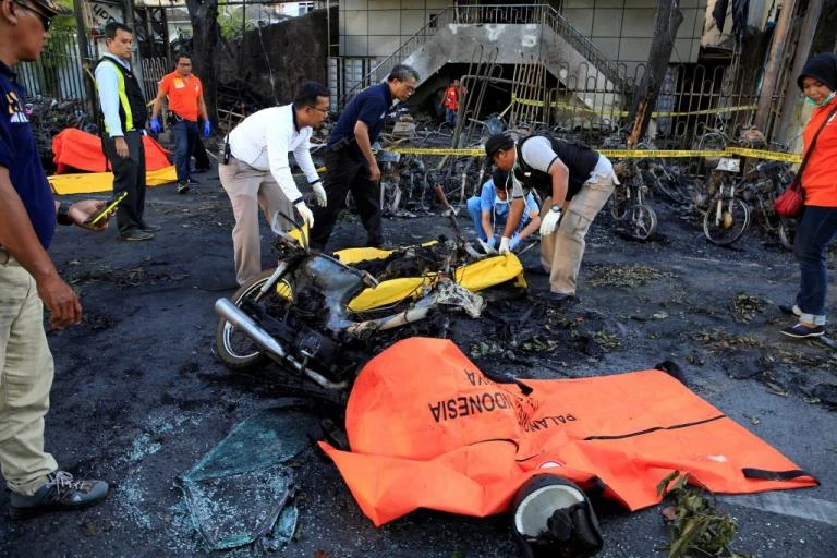 Αιματοκύλισαν την Καμπούλ: Το Ισλαμικό Κράτος ανέλαβε την ευθύνη για την επίθεση στο Αφγανιστάν